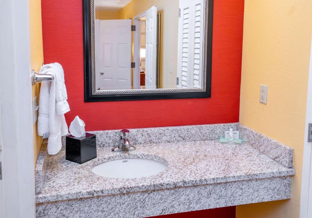 Iowa Inn Bettendorf Quad Cities Εξωτερικό φωτογραφία