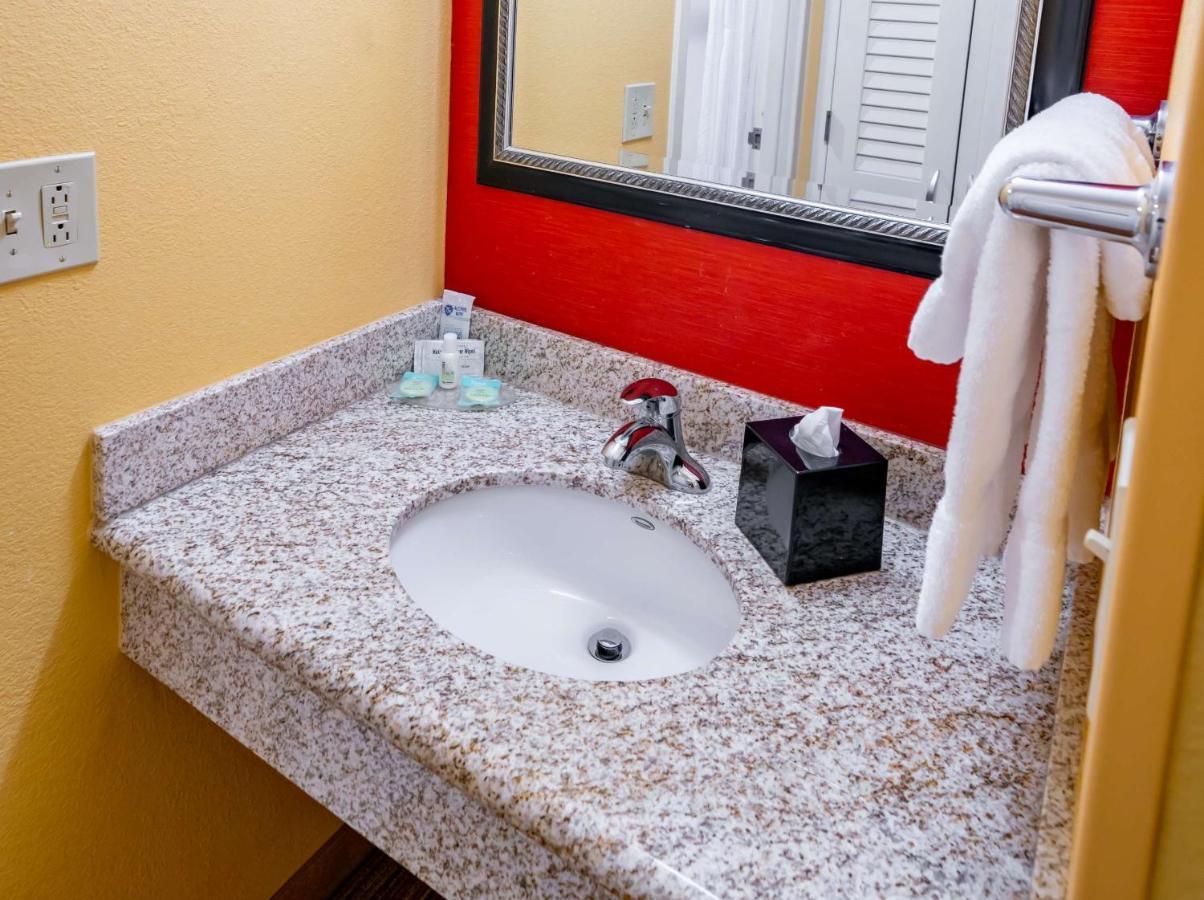Iowa Inn Bettendorf Quad Cities Εξωτερικό φωτογραφία